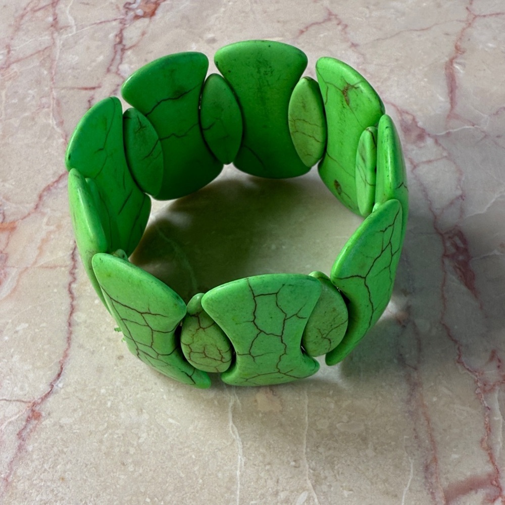 Green Stone Stretch Bracelet